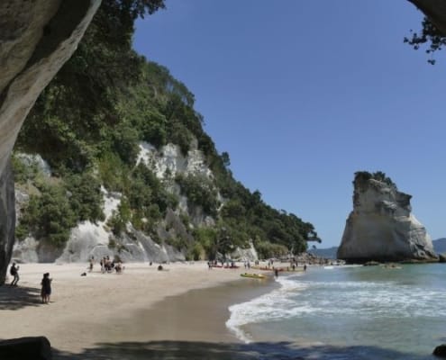 ferntouristik-unterwegs_Neuseeland_Cathedral-Cove_Ausblick