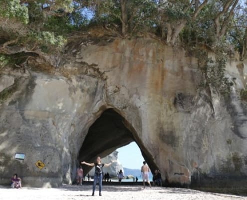 ferntouristik-unterwegs_Neuseeland_Cathedral-Cove_Maria