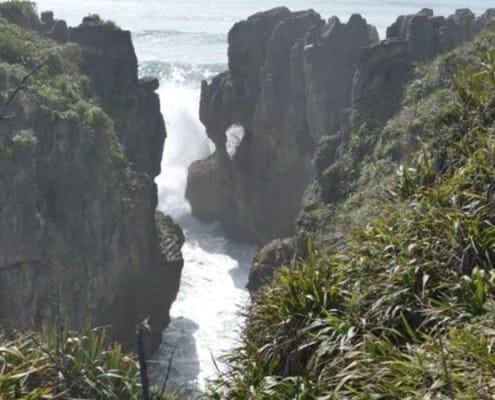 ferntouristik-unterwegs_Neuseeland_Punakaiki_Pancake-Rocks_Blowholes
