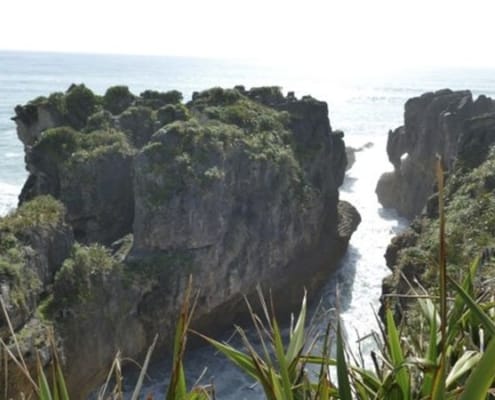 ferntouristik-unterwegs_Neuseeland_Punakaiki_Pancake-Rocks_Blowholes2