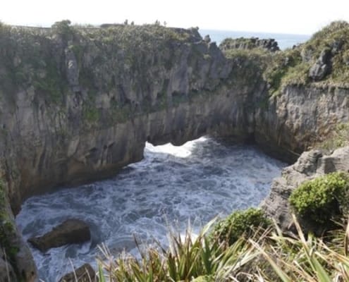 ferntouristik-unterwegs_Neuseeland_Punakaiki_Pancake-Rocks_Blowholes3