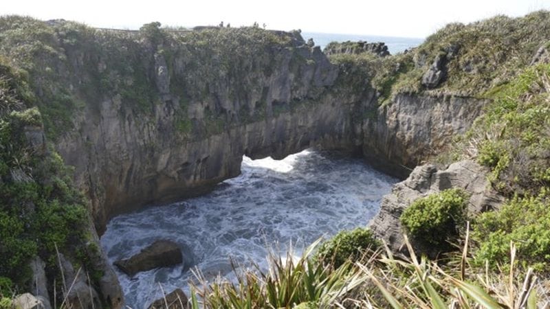 ferntouristik-unterwegs_Neuseeland_Punakaiki_Pancake-Rocks_Blowholes3