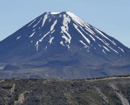 ferntouristik-unterwegs_Neuseeland_Tongariro-Nationalpark_Berg
