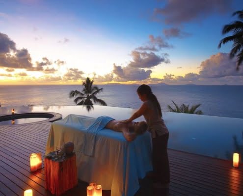 ferntouristik_Fregate Island Private_Massage in der Villa