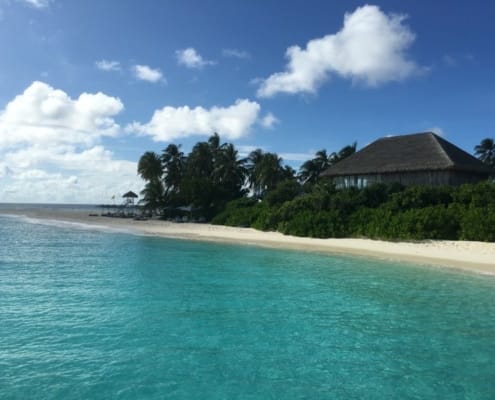 ferntouristik_unterwegs_Malediven_Finolhu_Blick-auf-Resort-1