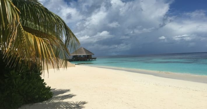 ferntouristik_unterwegs_Malediven_Huvafen-Fushi-Maldives_Strand-1