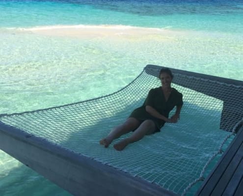 ferntouristik_unterwegs_Malediven_Raffles-Maldives-Meradhoo_Maria-chillen-im-Netz-600x627