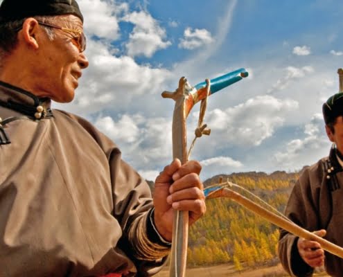 image_manager__travel-image_lcr_0330_bogenschuetzen_in_der_mongolischen_schweiz_terelj